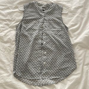 Sleeveless Business Casual Button Down Shirt, Women’s 2 from H&M